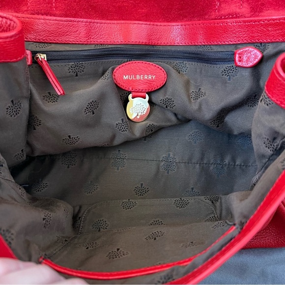 Mulberry Valentine Alexa limited edition heart studs - Picture 6 of 16